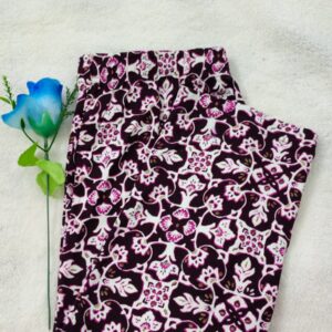 Woman's 3/4th pyjama blue white flowers pattern