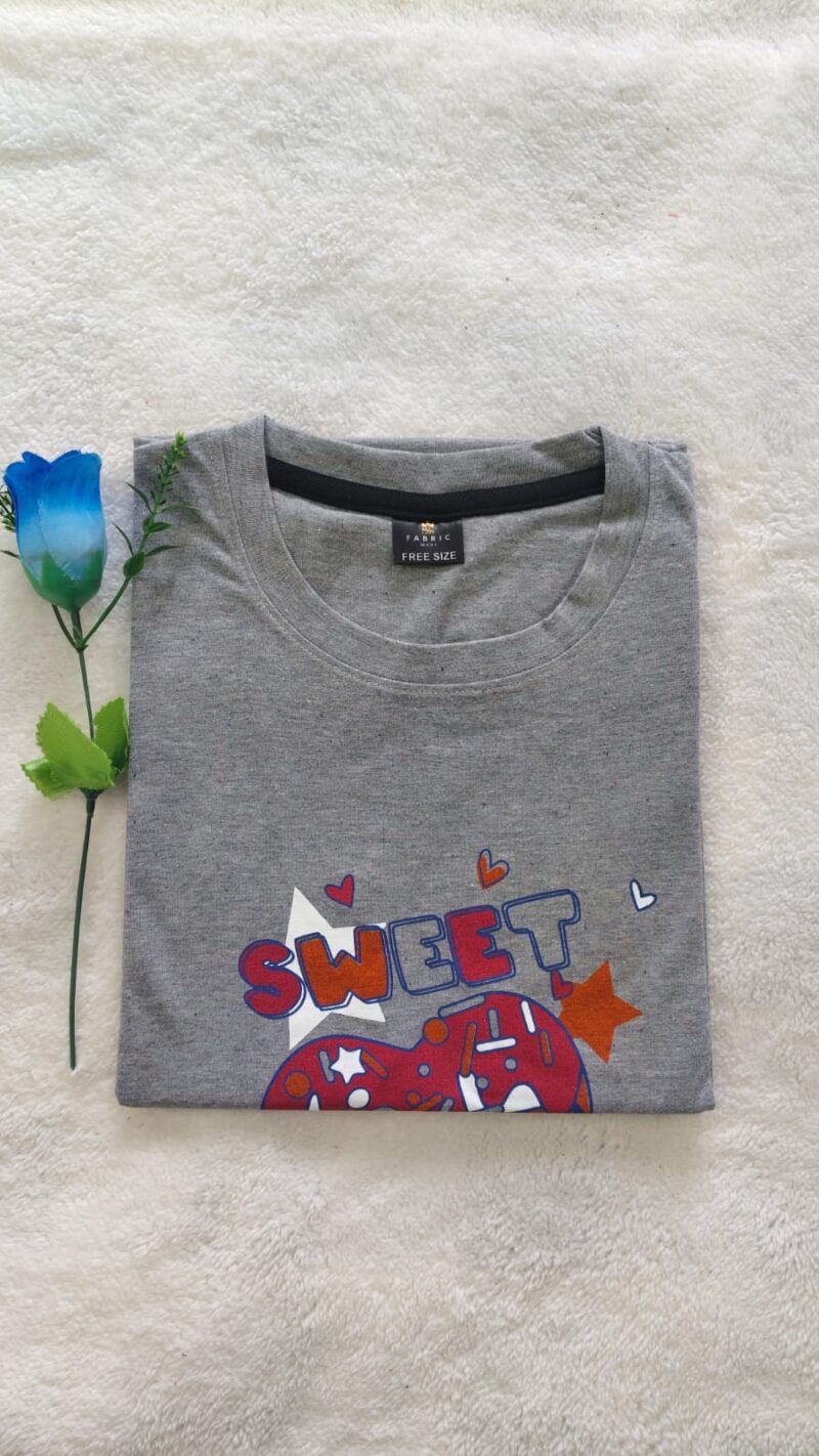 Casual women's t shirt Gray texts