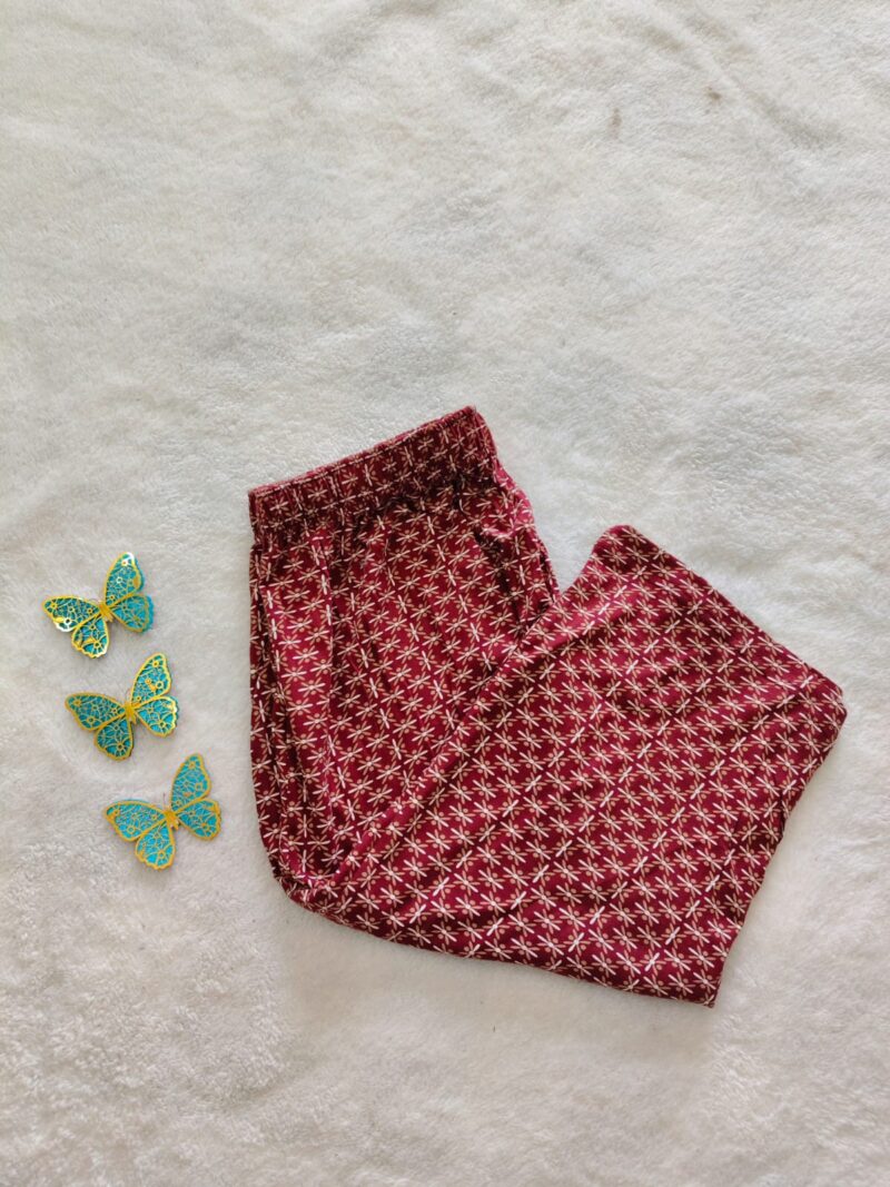 Meroon square Shorts