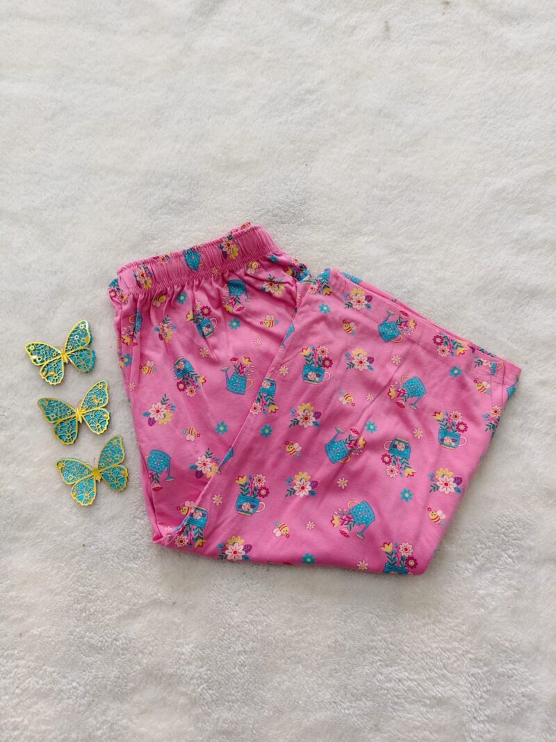 Pink flowers shorts !