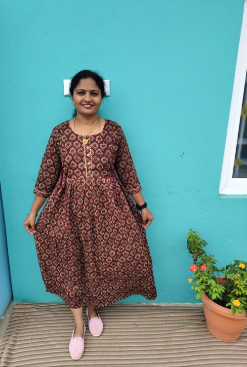 Feeding Kurtis maroon color heart prints