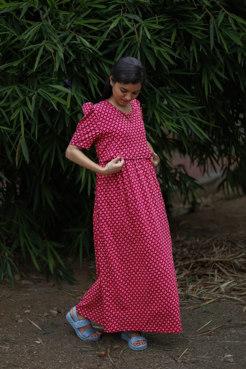Feeding wear Red color Diamond shape