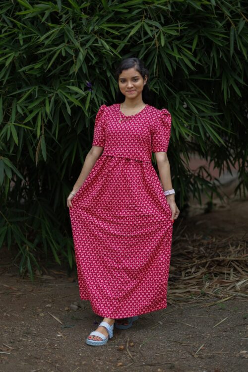 Feeding wear Red color Diamond shape