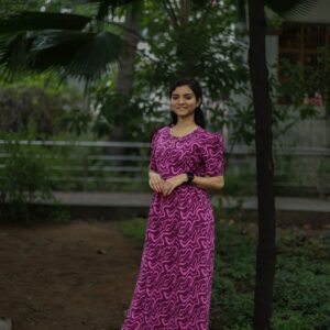 Feeding wear Magenta color waves