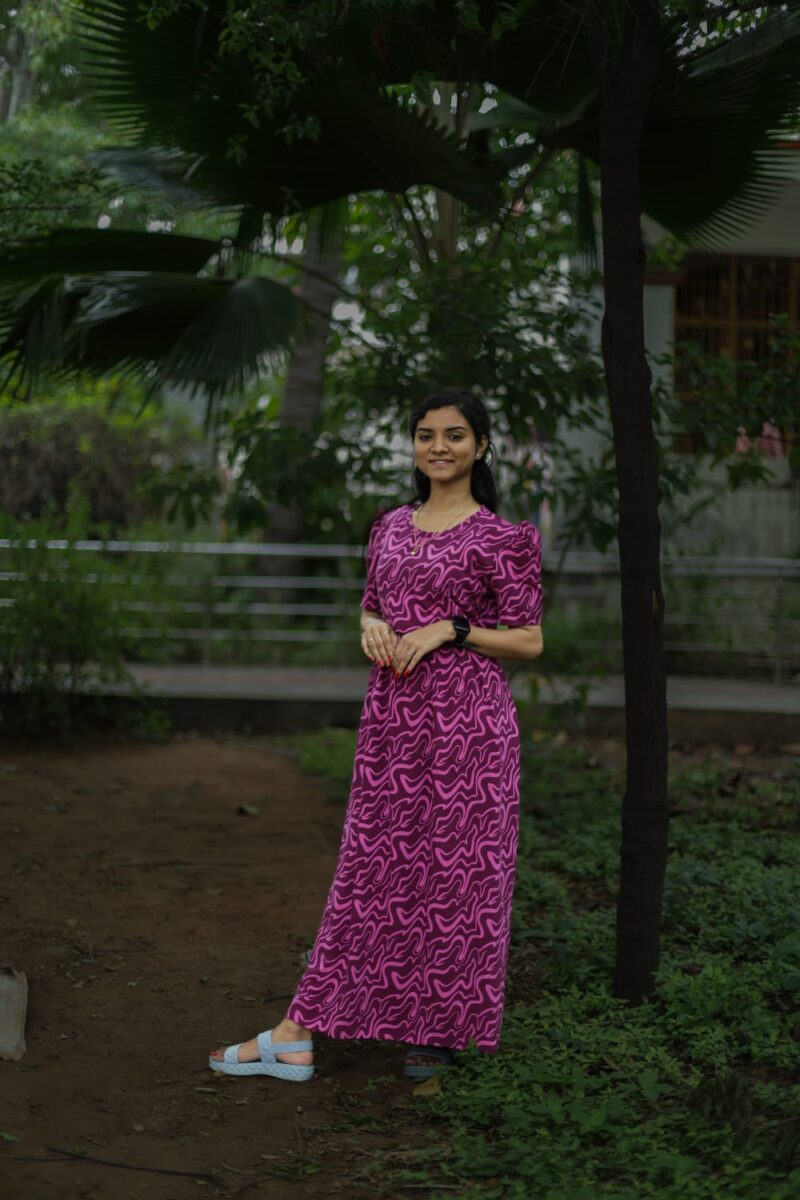 Feeding wear Magenta color waves