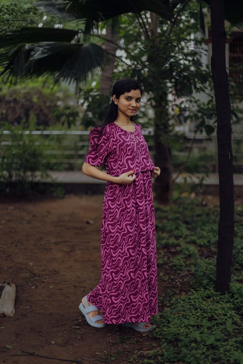 Feeding wear Magenta color waves