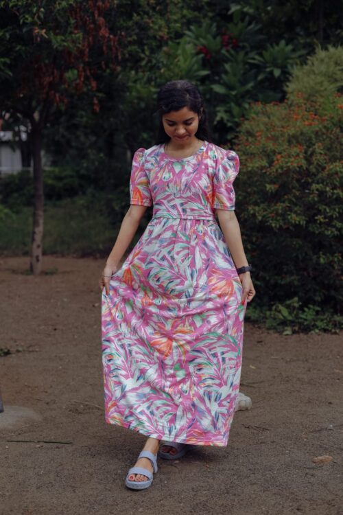 Feeding wear pink color white base