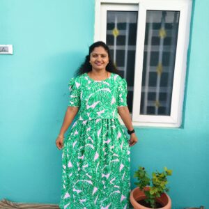 Feeding wear green color banana leaf