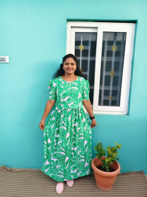 Feeding wear green color banana leaf