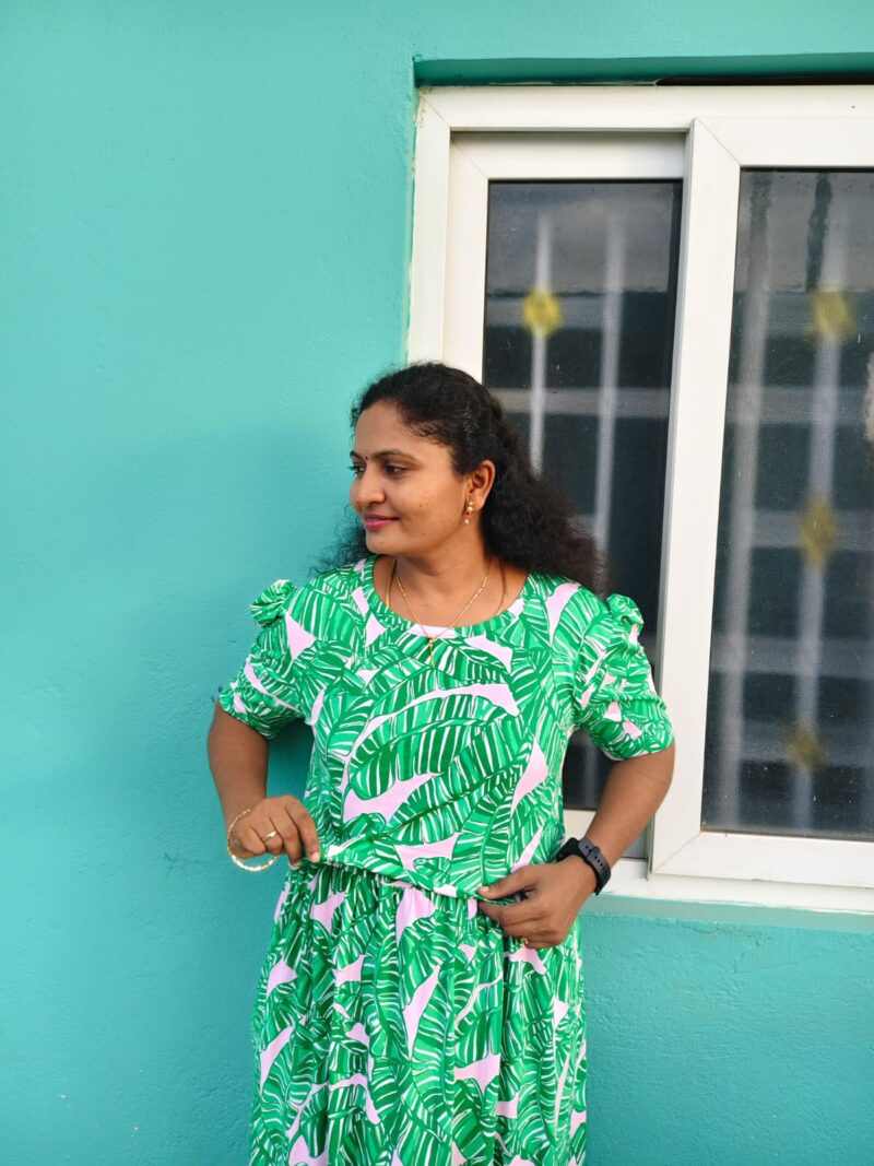 Feeding wear green color banana leaf