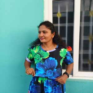Feeding wear black with multi color flowers
