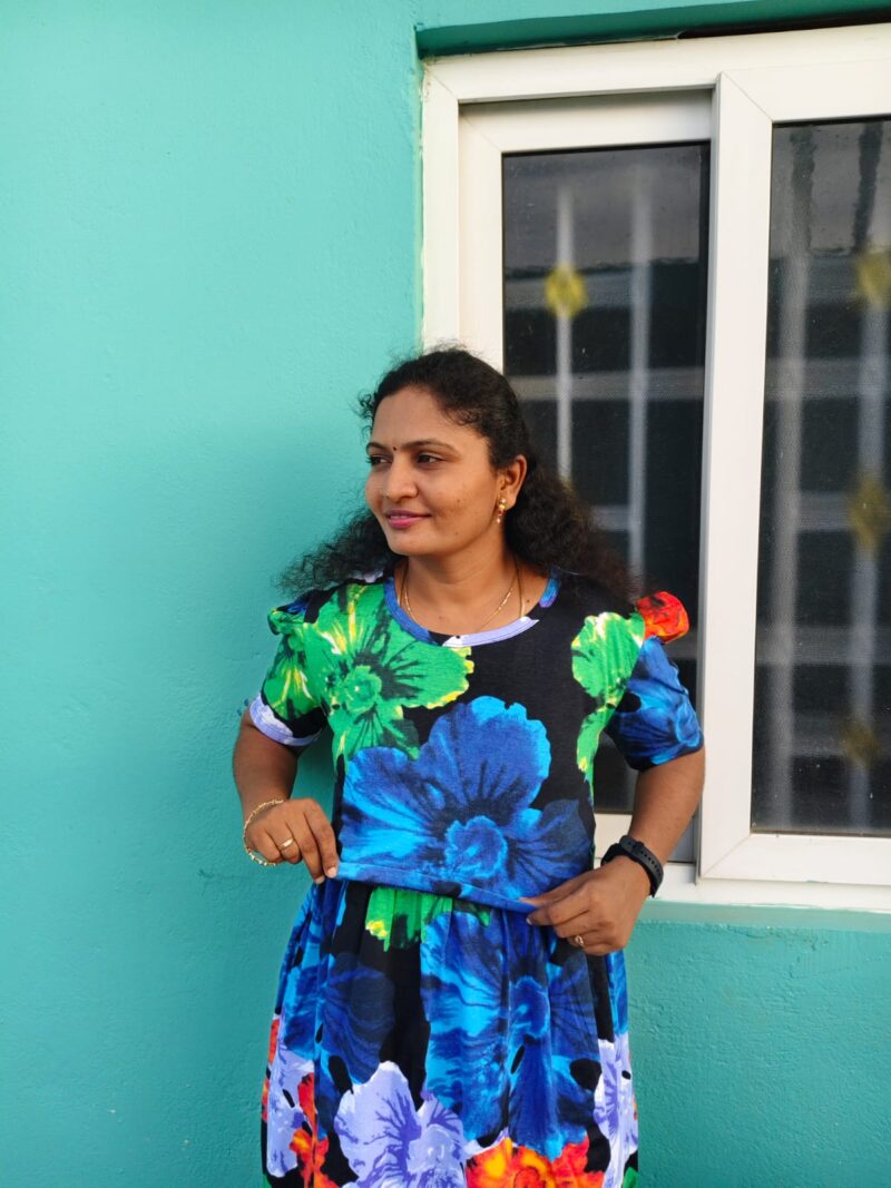 Feeding wear black with multi color flowers