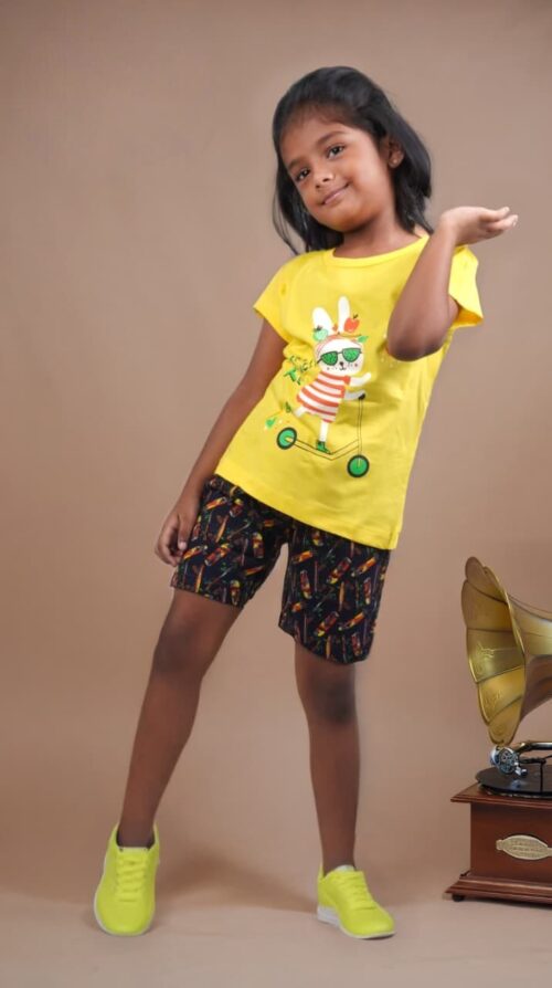 Girl's T-shirt & Shorts Lemon yellow color