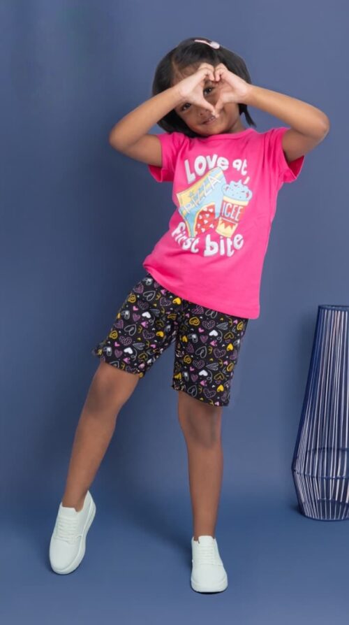 Girl's T-short & Shorts pink color