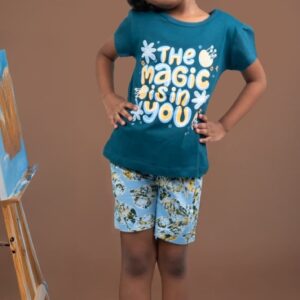 Girl's T-shirt & Shorts set Bottle Green color