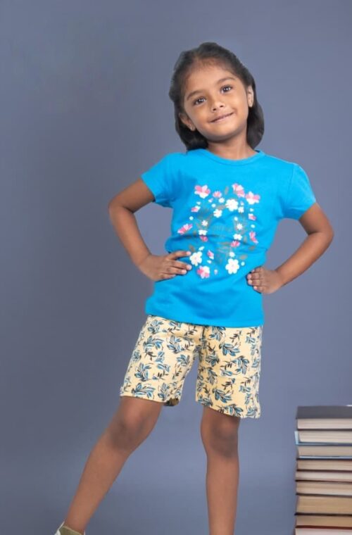 Girl's T-shirt & Shorts Lemon yellow color