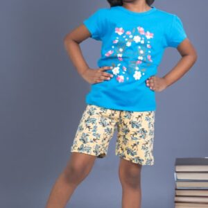 Girl's t-shirt & shorts Sky-blue color