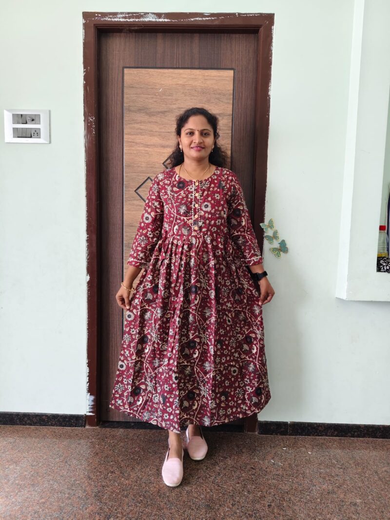 Feeding Kurtis maroon color with small flowers